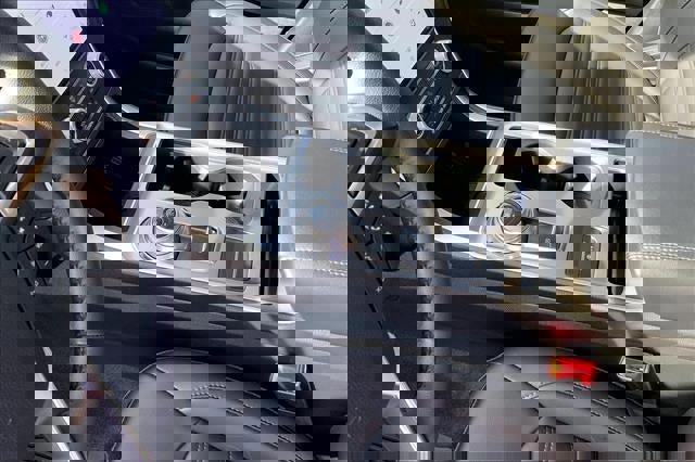 Certified 2024 Ford Edge SEL w/ Convenience Package image 17