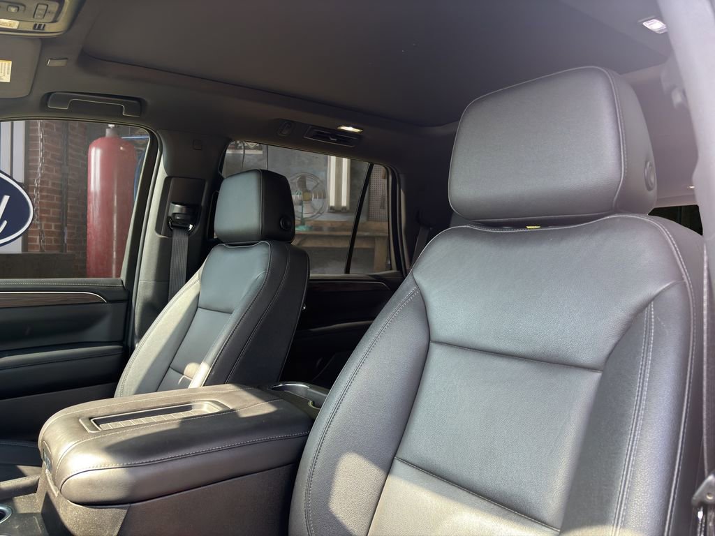 Used 2022 Chevrolet Tahoe Z71 AWD/4WD image 17