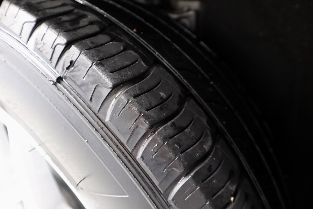 Certified 2021 Ford Edge SE image 19