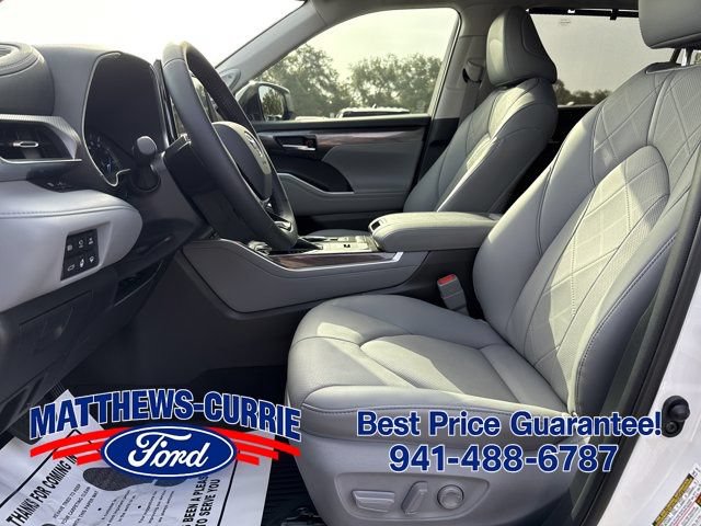Used 2021 Toyota Highlander Platinum FWD image 9