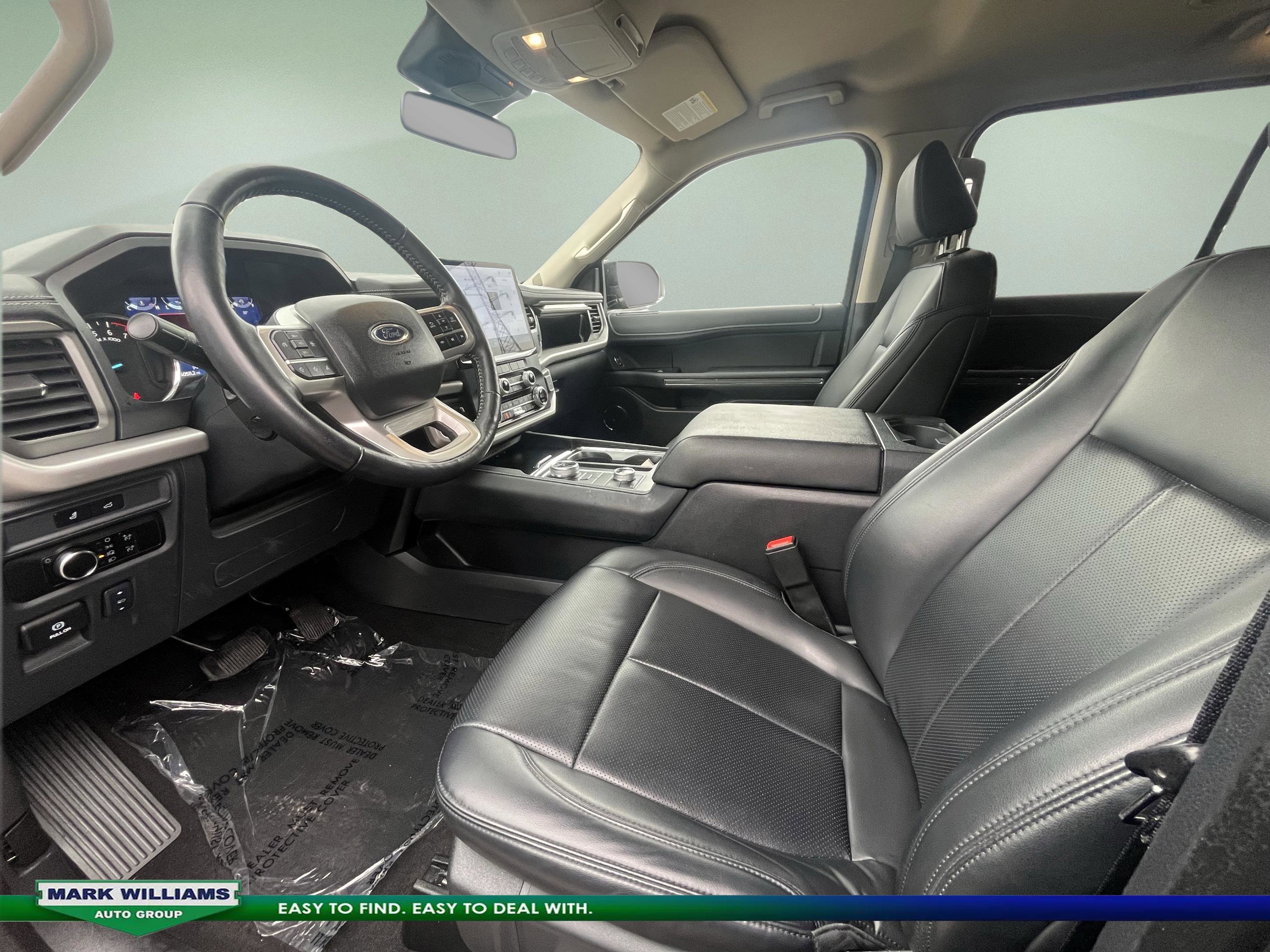 Certified 2024 Ford Expedition XLT image 30