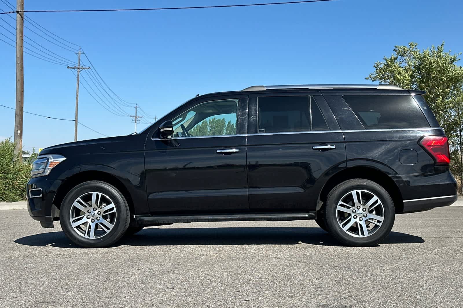 Certified 2024 Ford Expedition Limited AWD/4WD image 5