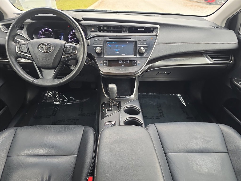 Used 2018 Toyota Avalon XLE image 10