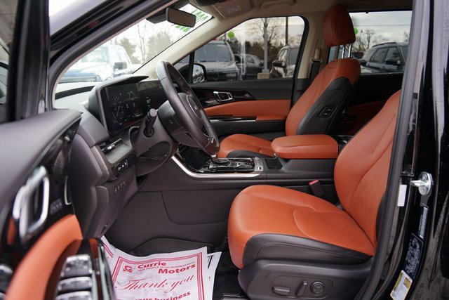 Used 2024 Kia Carnival SX image 11