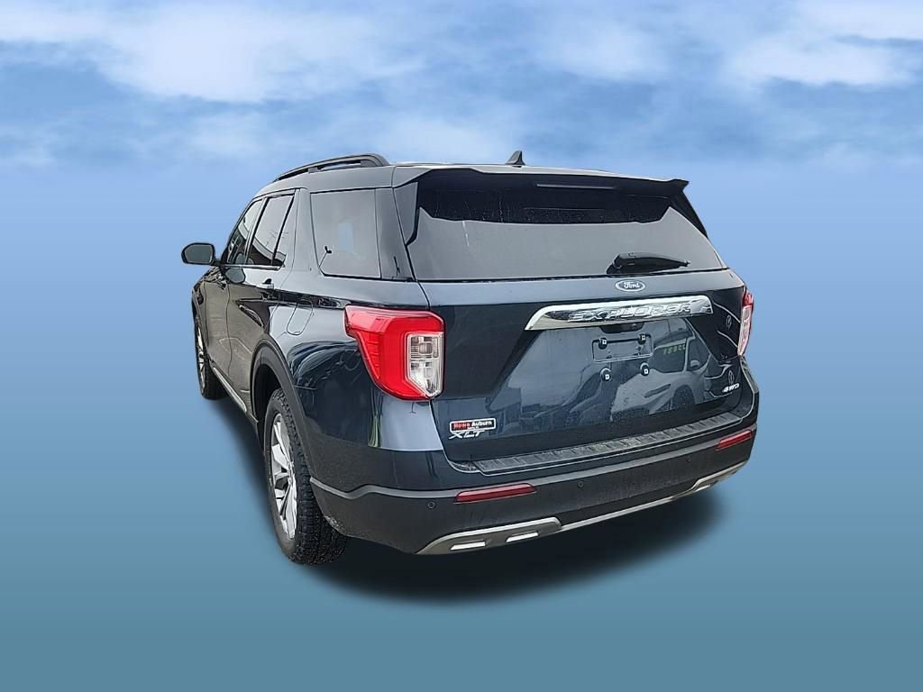 Certified 2023 Ford Explorer XLT w/ Equipment Group 202A image 3