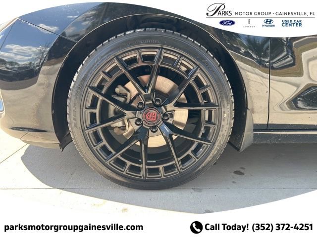 Used 2018 Hyundai Elantra GT Sport w/ Sport Tech Package 04 FWD image 10