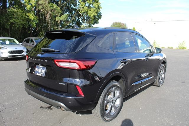 Certified 2024 Ford Escape ST-Line AWD/4WD image 13