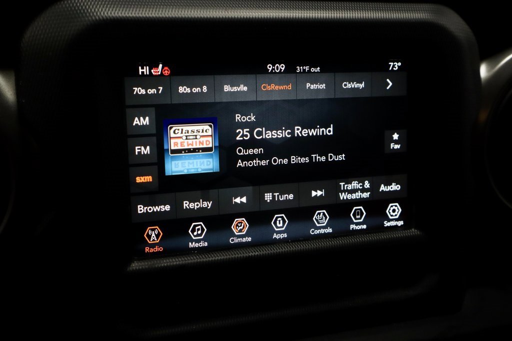 Used 2023 Jeep Gladiator Sport image 3