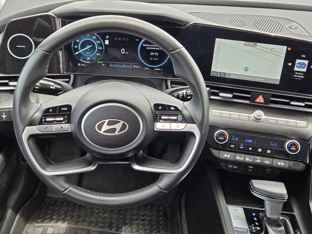 Used 2025 Hyundai Elantra Limited FWD image 26
