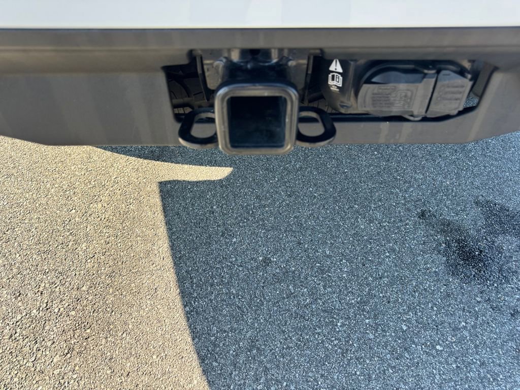 Certified 2025 Ford Expedition Active image 16