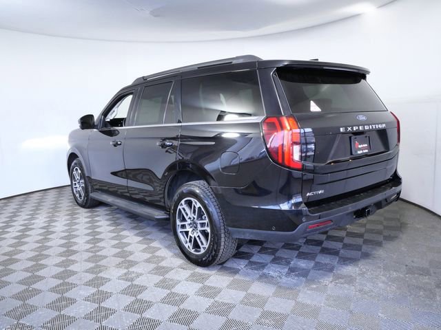 Certified 2025 Ford Expedition Active AWD/4WD image 2
