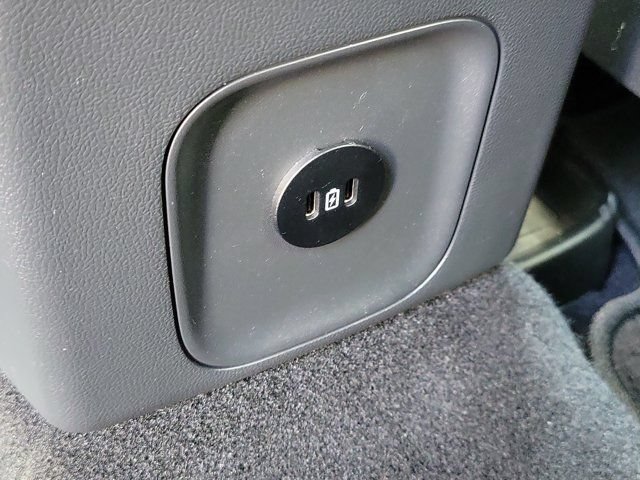 Certified 2025 Ford Escape ST-Line w/ Equipment Group 301A FWD image 18