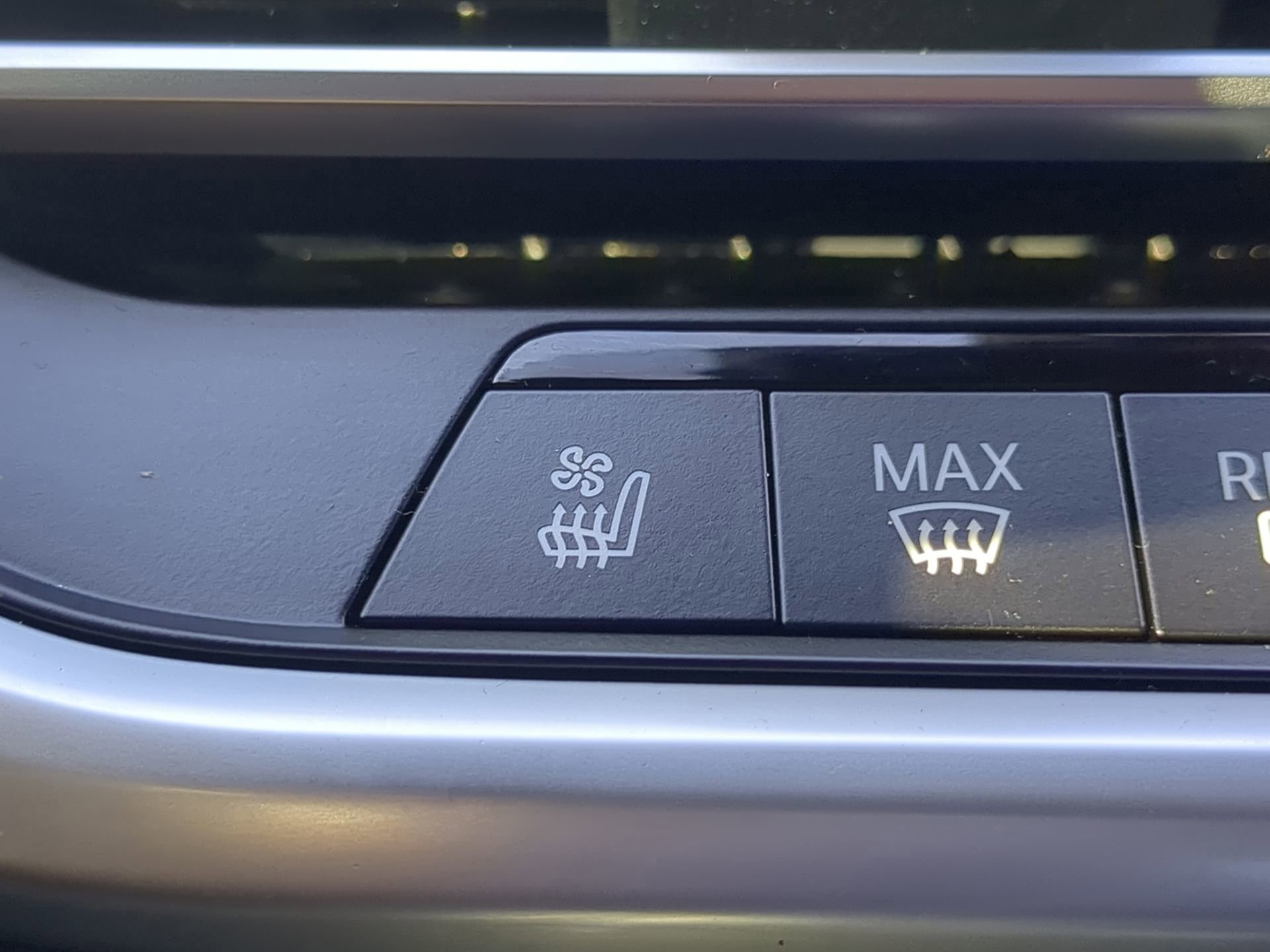 Used 2021 BMW X6 M image 55