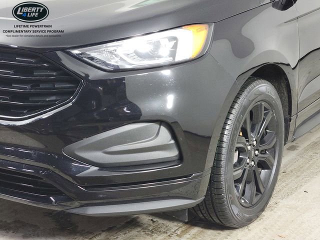 Certified 2024 Ford Edge SE w/ Black Appearance Package image 9