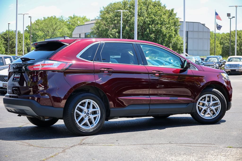 Certified 2021 Ford Edge SEL w/ Convenience Package AWD/4WD image 17