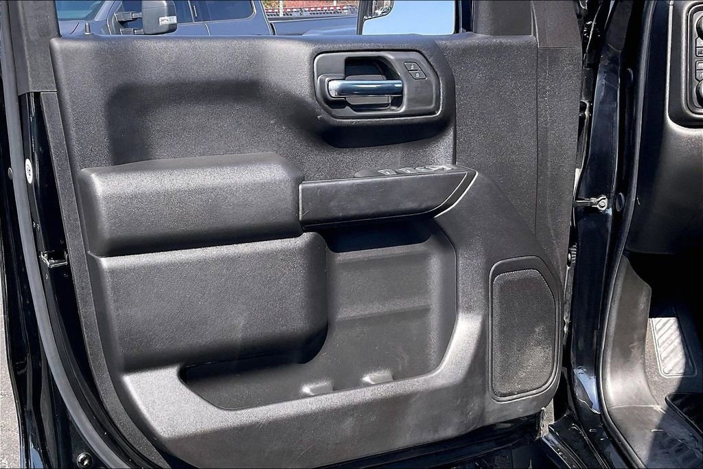 Used 2024 Chevrolet Silverado 1500 Custom w/ Turbomax Blackout Package AWD/4WD image 19