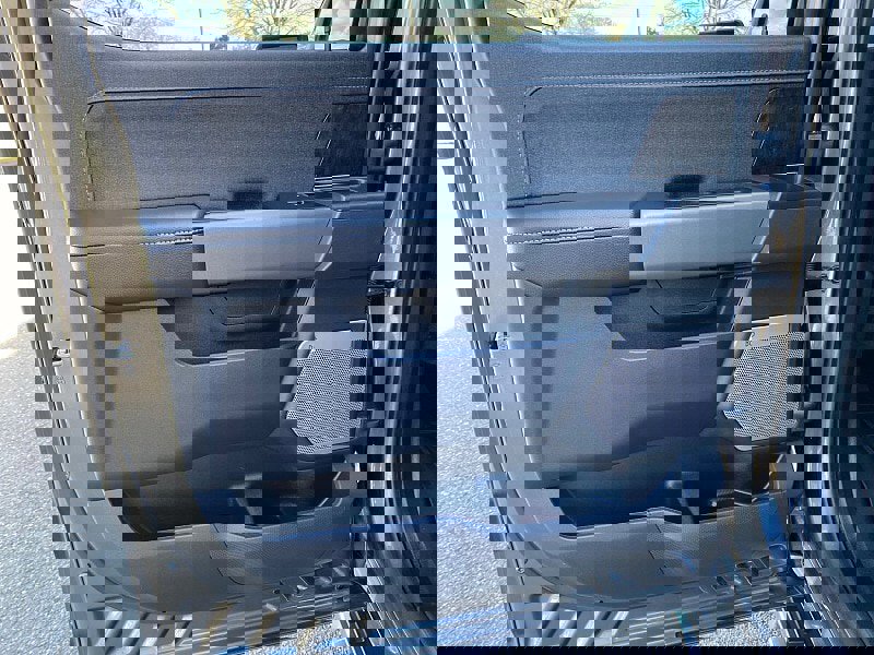 Certified 2023 Ford F150 Lariat w/ Equipment Group 502A High image 33