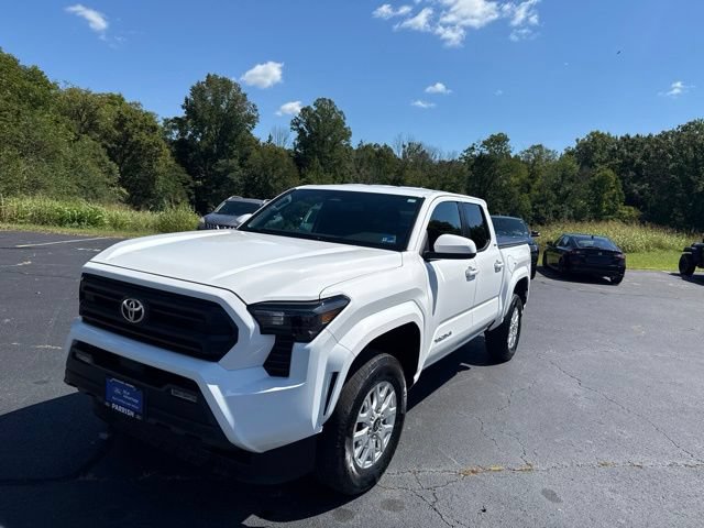 Used 2026 Toyota Tacoma SR5 AWD/4WD image 3