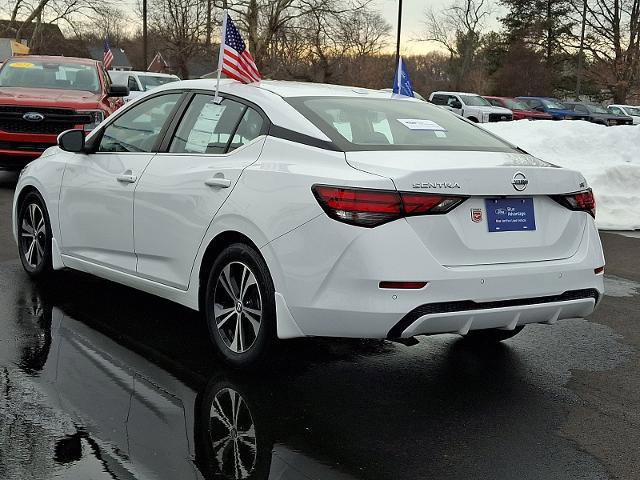 Used 2020 Nissan Sentra SV image 2