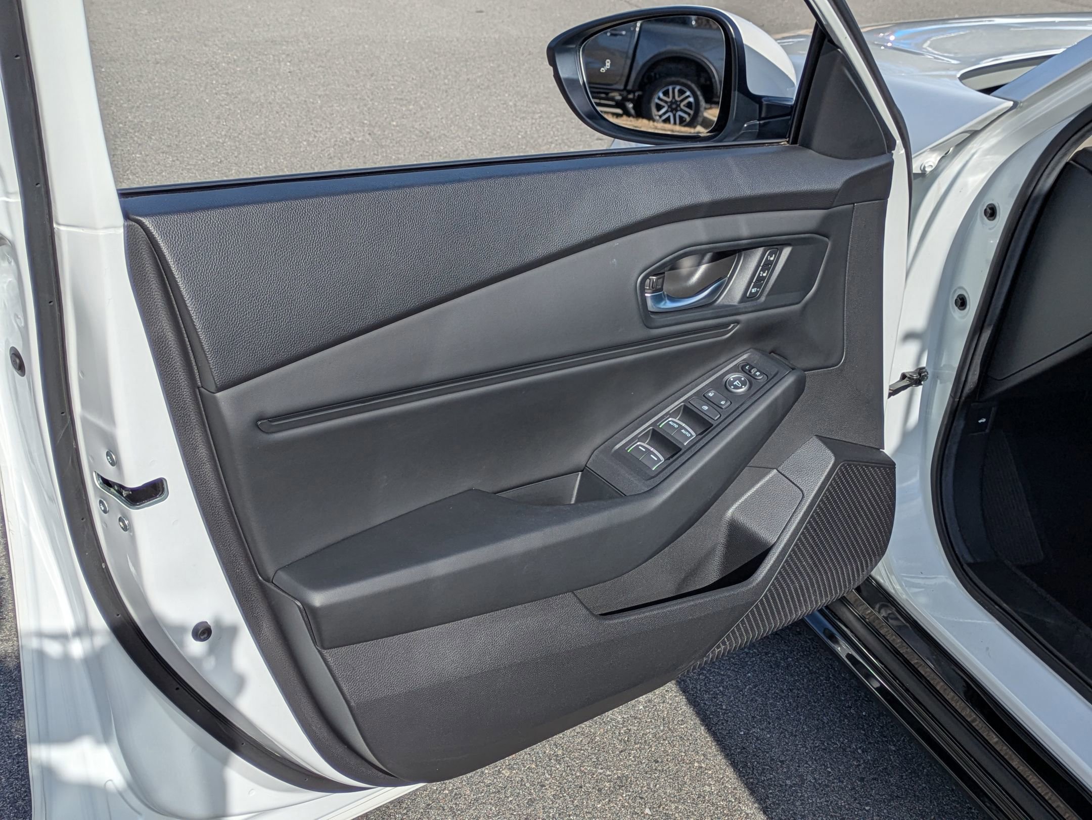 Used 2024 Honda Accord EX-L image 15