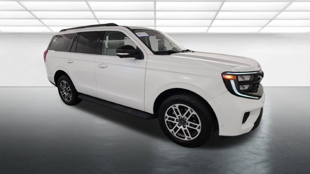 Certified 2025 Ford Expedition Active AWD/4WD image 10