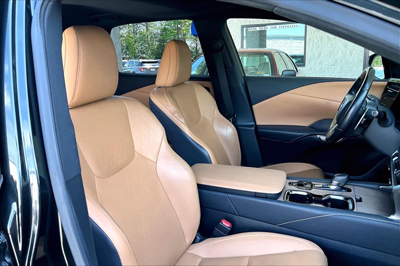 Used 2023 Lexus RX 350 Premium Plus w/ Cold Area Package FWD image 9