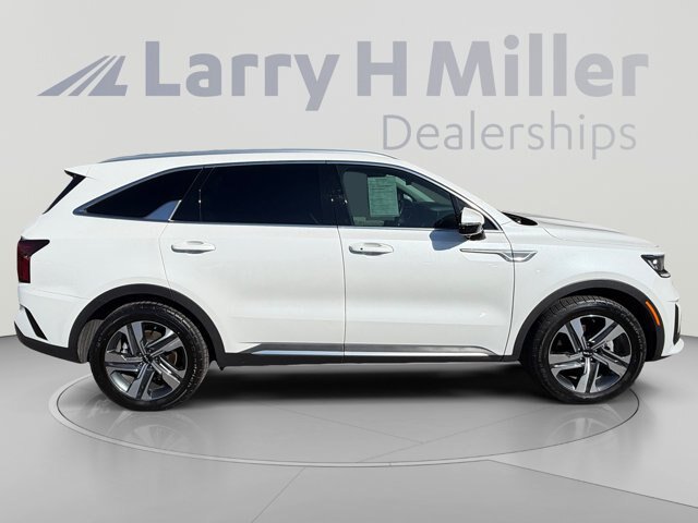 Used 2023 Kia Sorento SX Prestige w/ Panoramic Sunroof Package AWD/4WD image 6