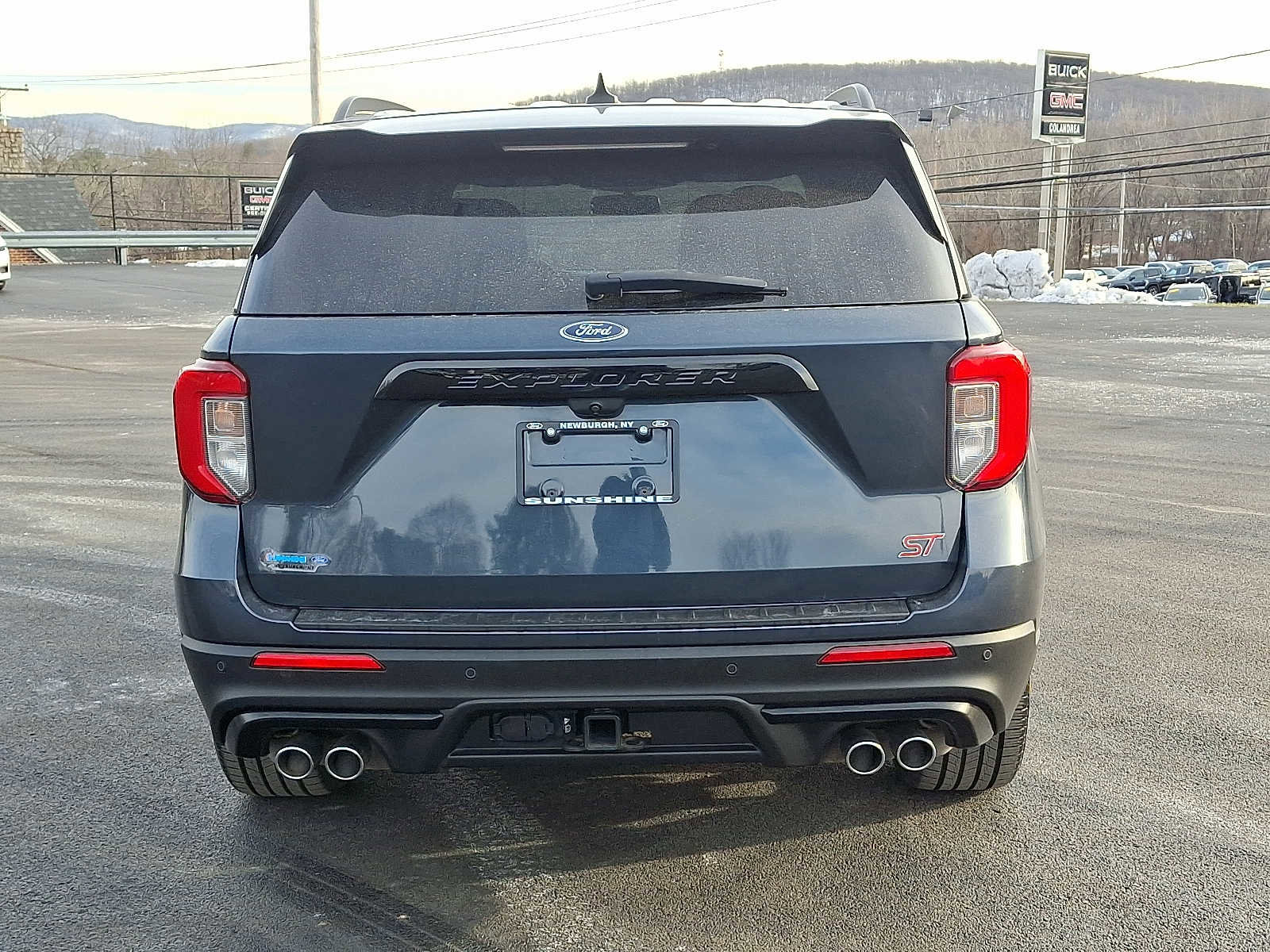 Certified 2022 Ford Explorer ST w/ ST Street Pack image 5