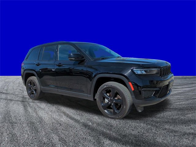 Used 2024 Jeep Grand Cherokee Altitude image 8