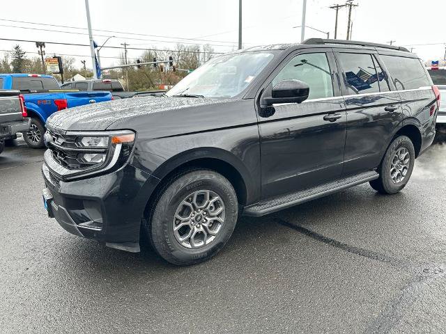 Certified 2025 Ford Expedition Active AWD/4WD image 2