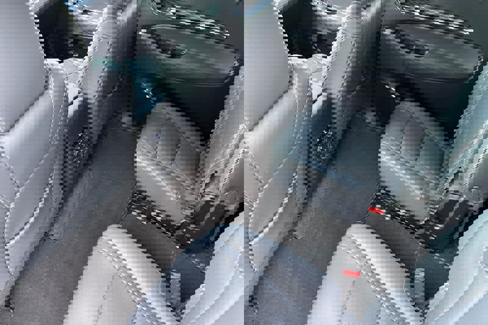 Used 2024 Buick Enclave Premium image 10