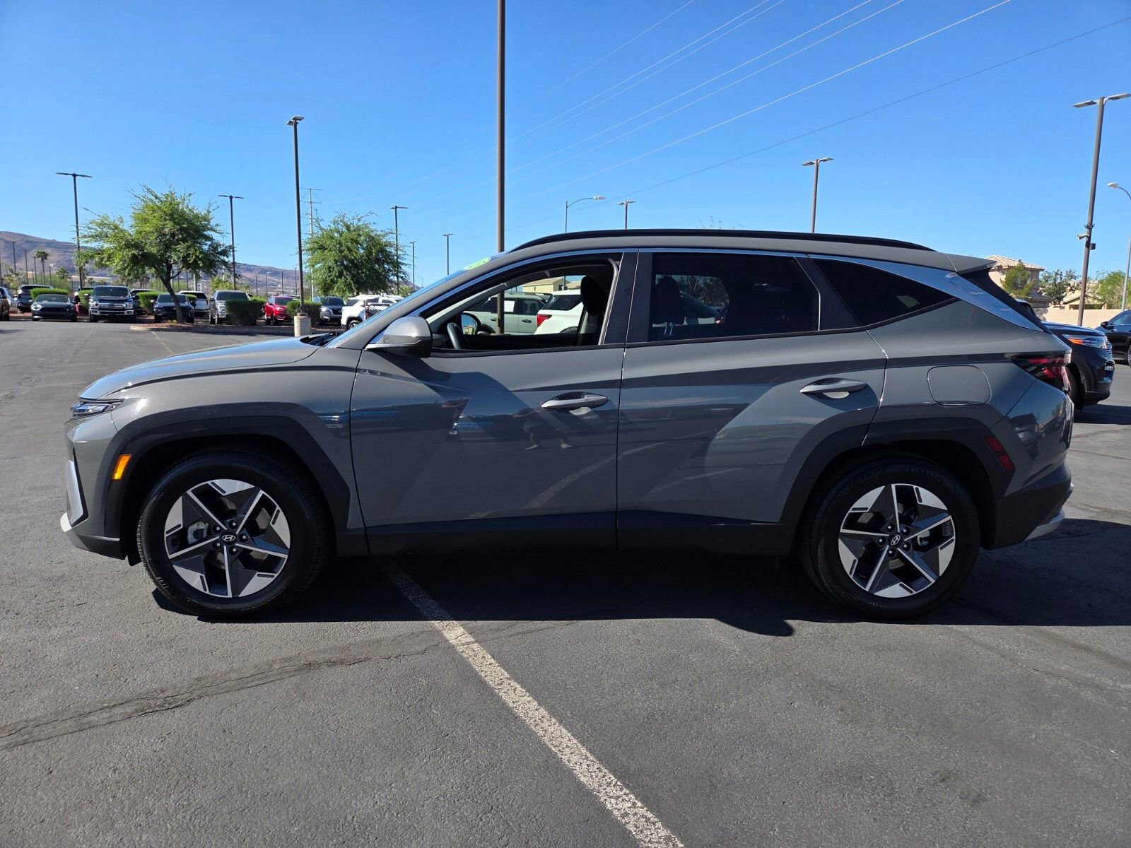 Used 2025 Hyundai Tucson SEL image 2