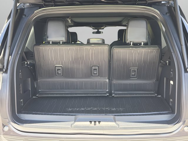 Certified 2023 Ford Expedition Platinum RWD image 9