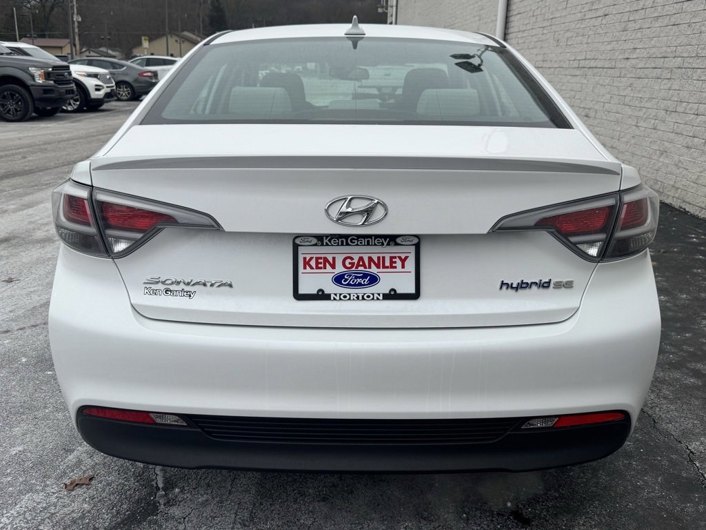 Used 2017 Hyundai Sonata SE image 4