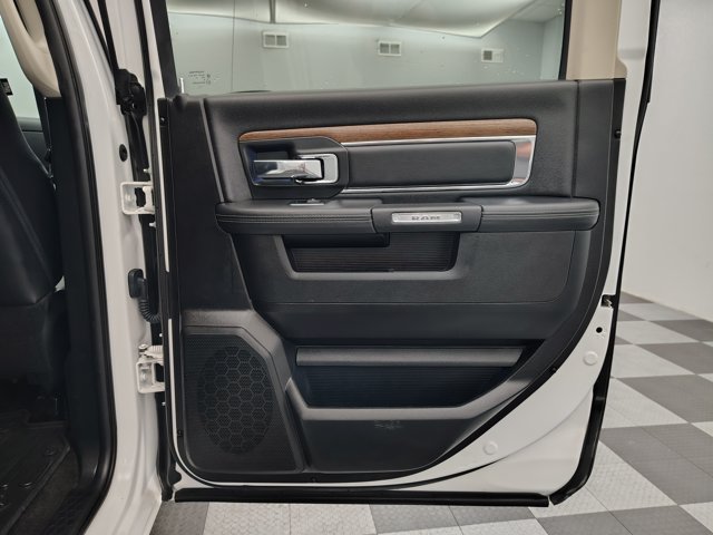 Used 2017 RAM 1500 Laramie w/ Convenience Group AWD/4WD image 30