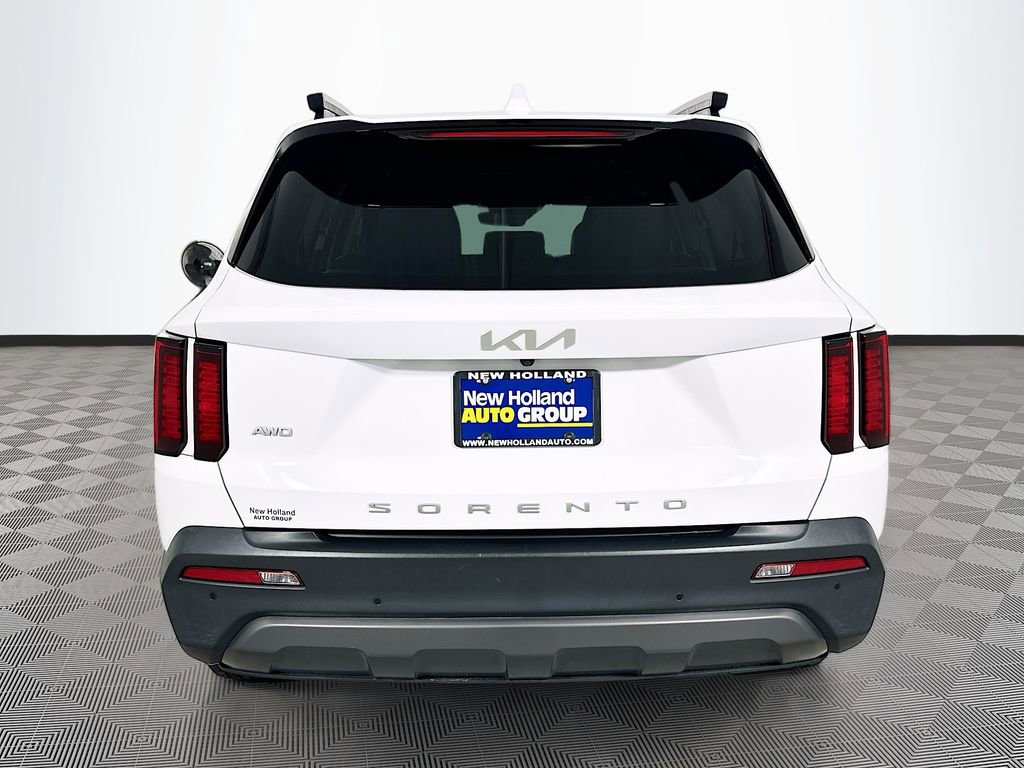 Used 2022 Kia Sorento S w/ Option Group 015 AWD/4WD image 9