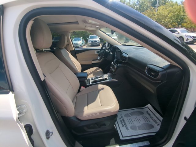 Certified 2022 Ford Explorer Limited w/ Equipment Group 301A AWD/4WD image 28
