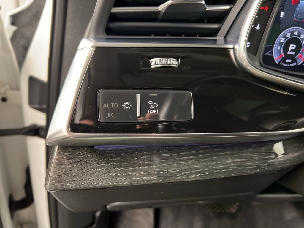 Used 2020 Audi Q7 3.0T Prestige image 25
