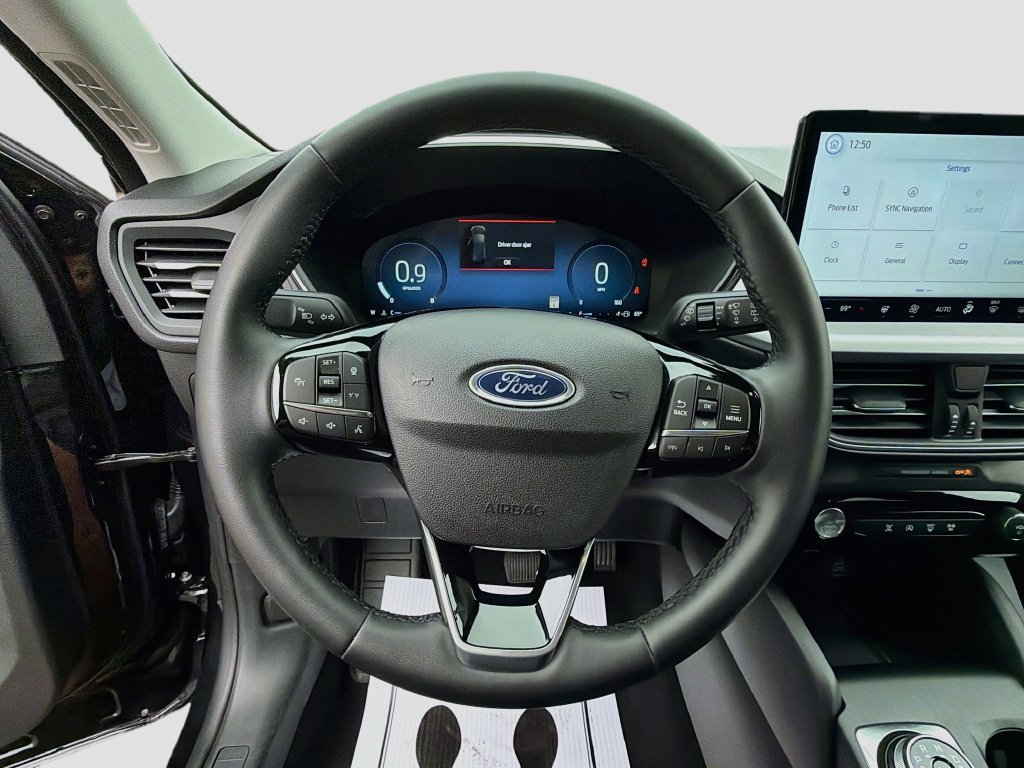 Certified 2025 Ford Escape Platinum AWD/4WD image 11