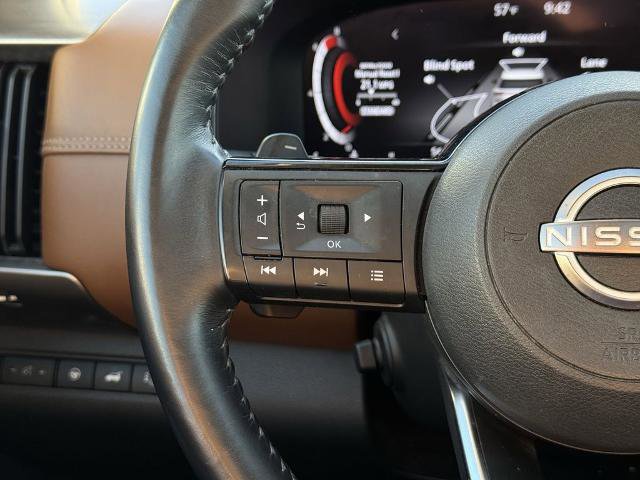 Used 2023 Nissan Pathfinder Platinum image 21