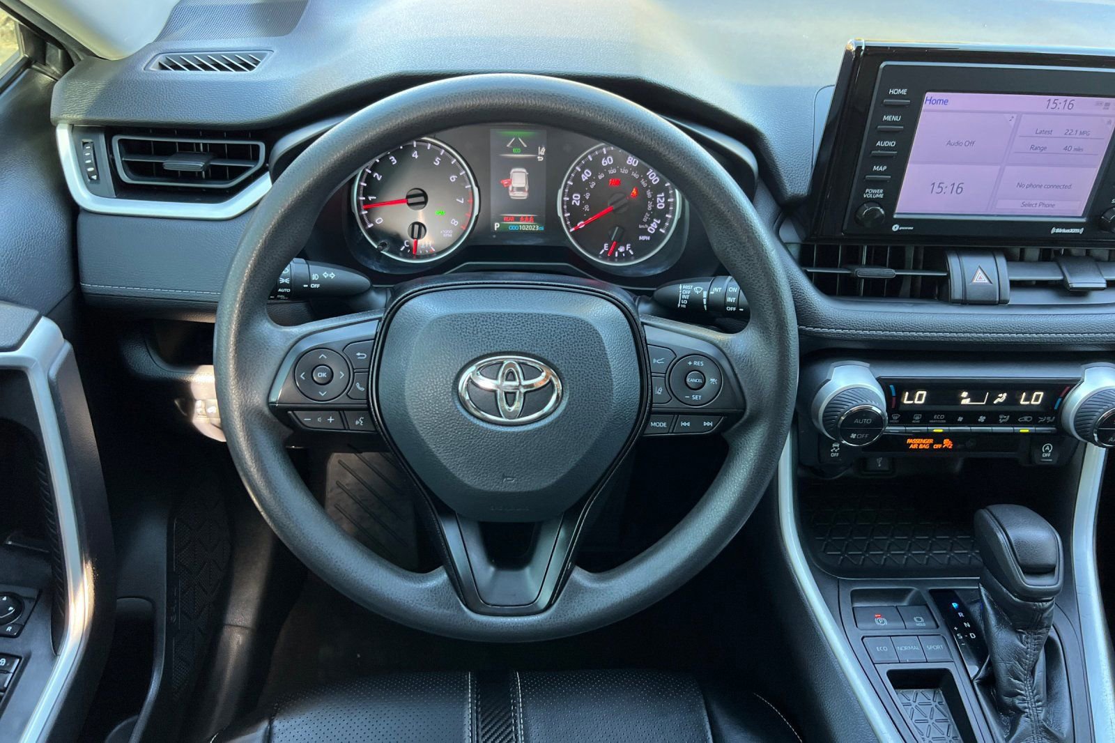 Used 2020 Toyota RAV4 XLE image 15