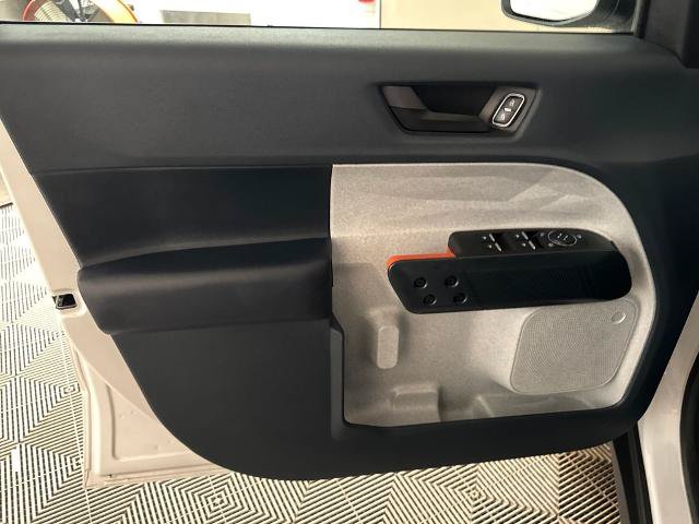 Certified 2024 Ford Maverick XLT FWD image 16