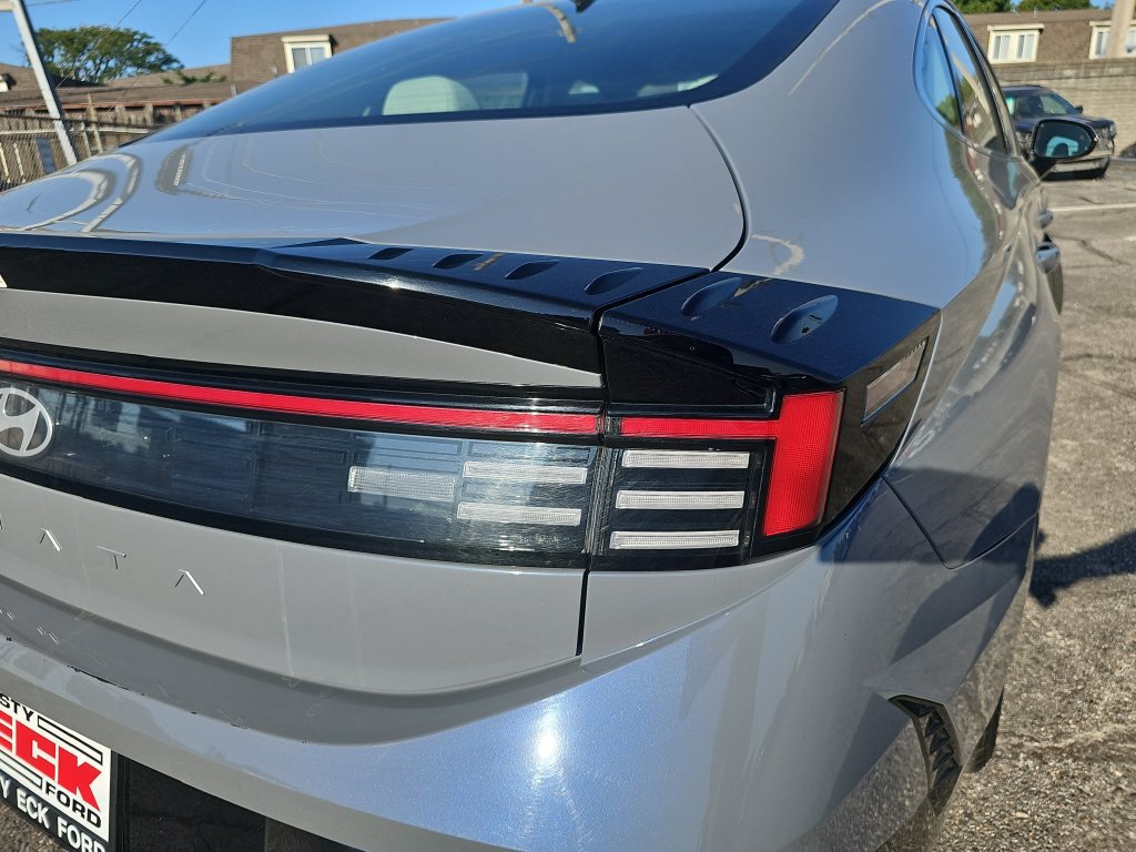 Used 2025 Hyundai Sonata SEL FWD image 32