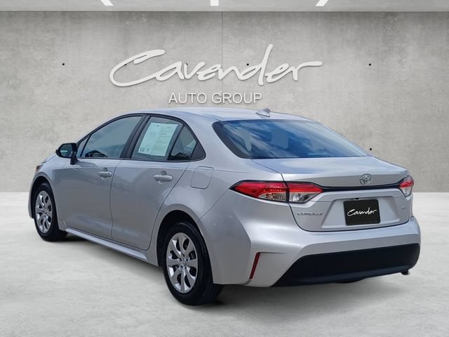 Used 2025 Toyota Corolla LE FWD image 15