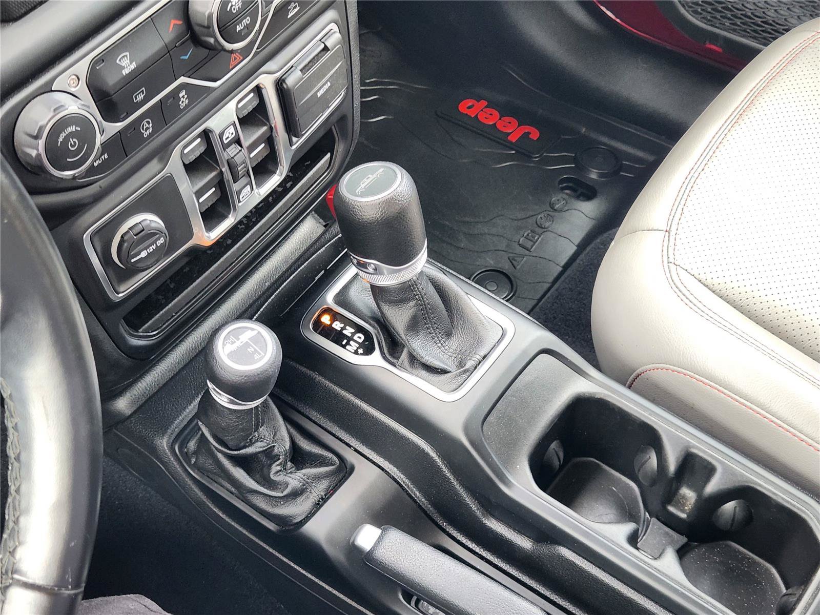 Used 2021 Jeep Gladiator Sport AWD/4WD image 16