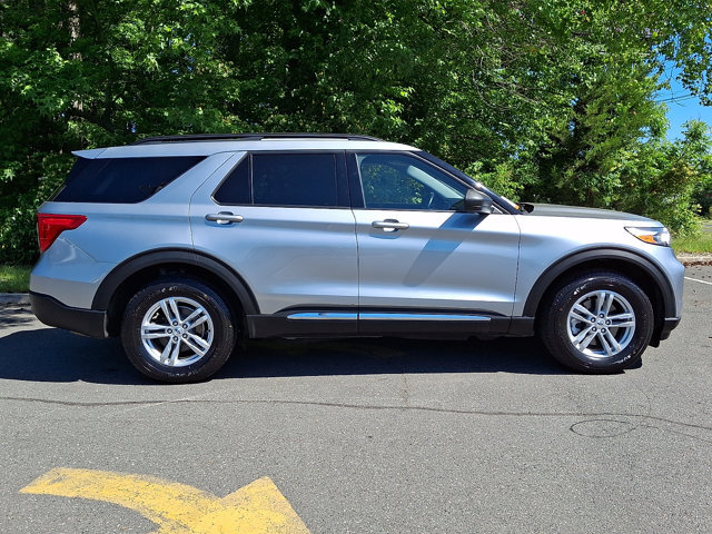 Certified 2023 Ford Explorer XLT w/ Equipment Group 202A AWD/4WD image 12
