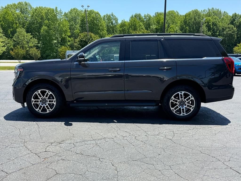 Certified 2025 Ford Expedition Active AWD/4WD image 7