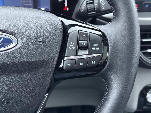 Certified 2025 Ford Escape SE image 18