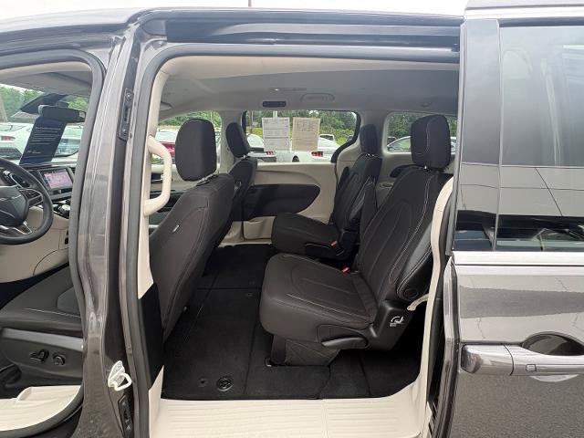 Used 2023 Chrysler Voyager LX FWD image 29