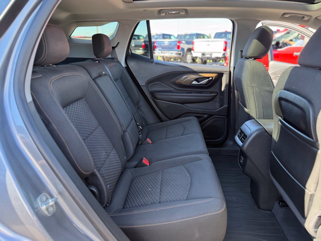 Used 2020 GMC Terrain SLE w/ Driver Convenience Package FWD image 16